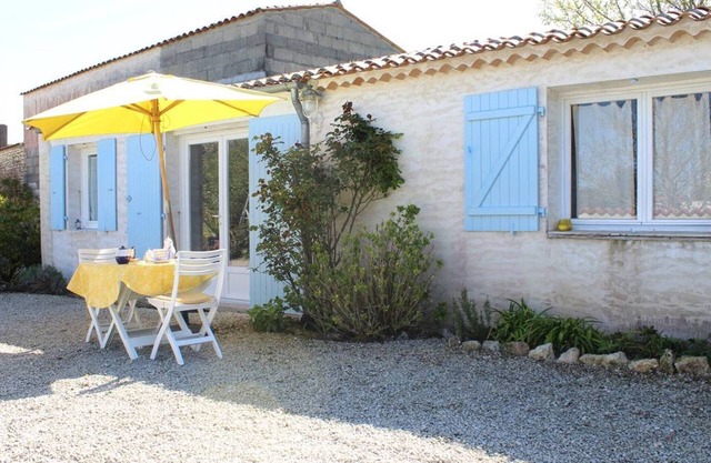 Village House in Dolus with Courtyard, Near Beach, Sleeps 2