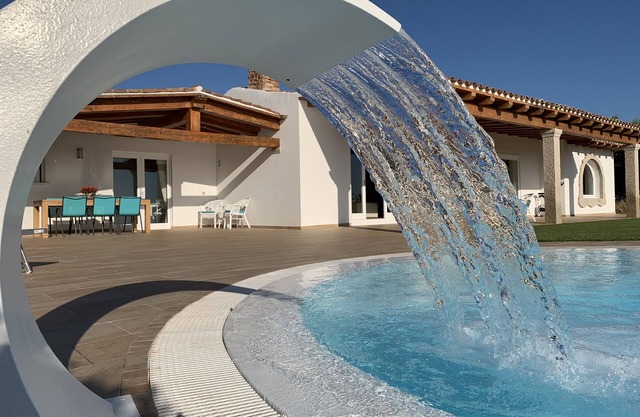 Villaluxx is Wonderful & Modern .Huge Infinity SwimPool & Whirlpools .GreatView