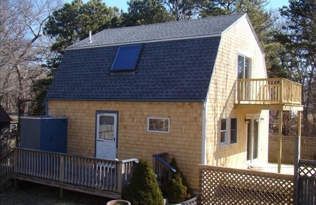 Vineyard Haven Guest House - Sleeps 4, A/C, Walk to Town