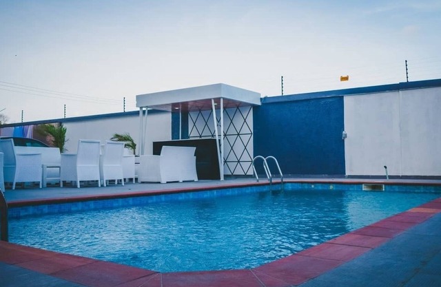 Vintage Suites and Apartment