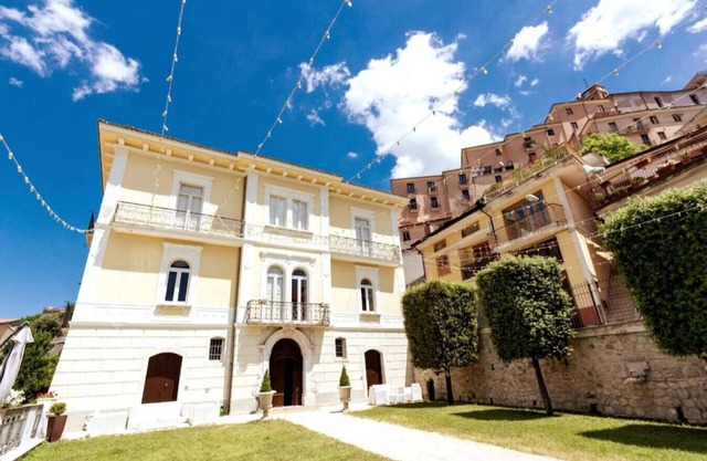 Vittoli Palace- Iside