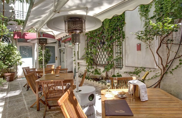 Vivaldi Hotel