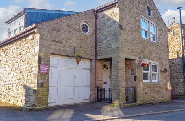 VIVE HOUSE, pet friendly, character holiday cottage in Ribchester