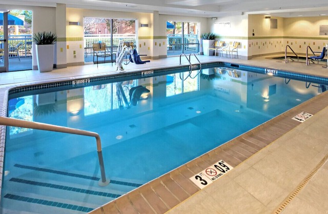 Vivid Suite for a Couple's Escape! Free Breakfast