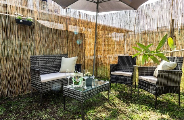 Volta hub- parking lot and garden Lake Como 7min