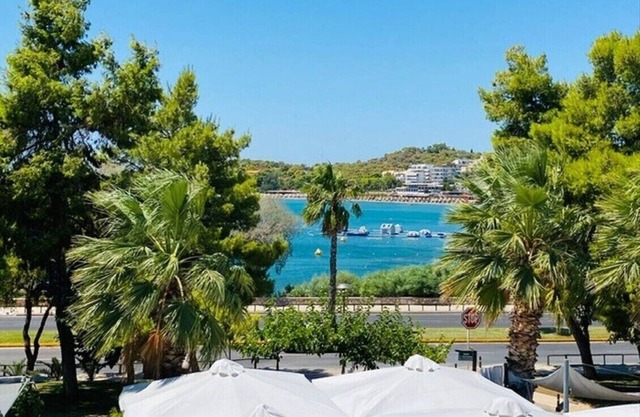 Vouliagmeni Sea View Apartment