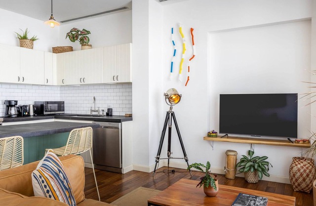 w* | Aesthetic 1BR w/Balcony in Casco Viejo