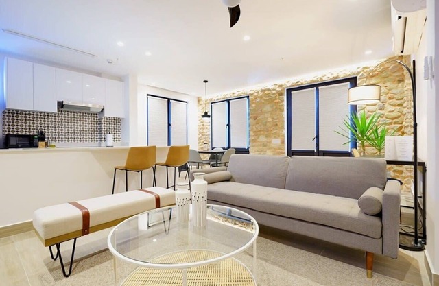 w* | Gorgeous 1BR in Casco Viejo