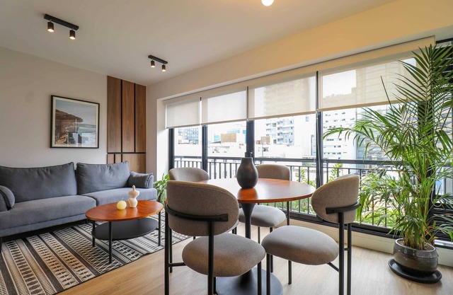 w* | Phenomenal 2BR with balcony in San Isidro
