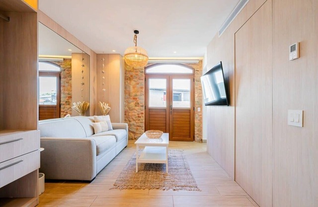 w* | Premium 1BR in Casco Viejo