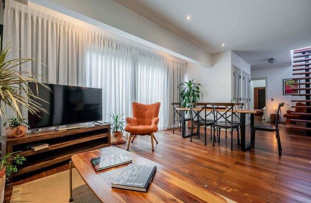 w* | Revered 2BR in Casco Viejo
