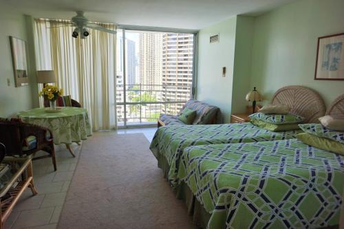 Waikiki Studio at Ilikai Marina - great apartment by the beach