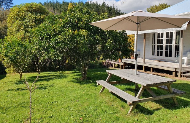 Waikino - Karangahake Bach and Accommodation