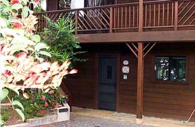 Wailua Hideaway - One Bedroom Stream-Side Apartment