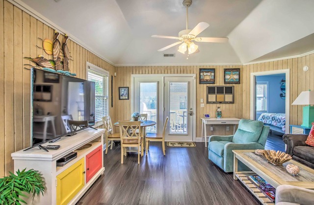 Walk to Apache Pier: Coastal Condo w/Pool Access