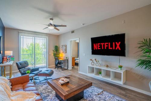 Walk To ASU Near Sloan Prk Pool Gym Parking WD