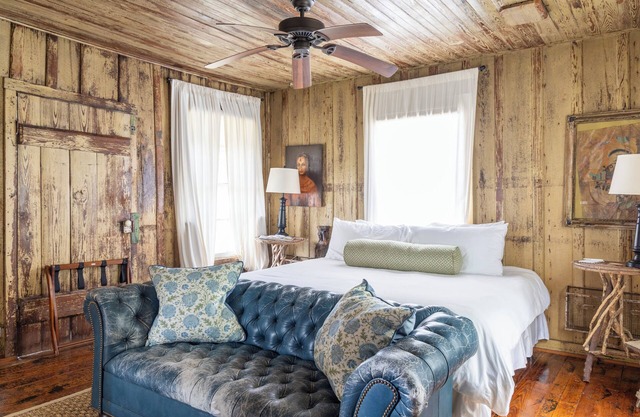 Walk to Everything Round Top | Historic & Charming | The Bybee @ Round Top Motel