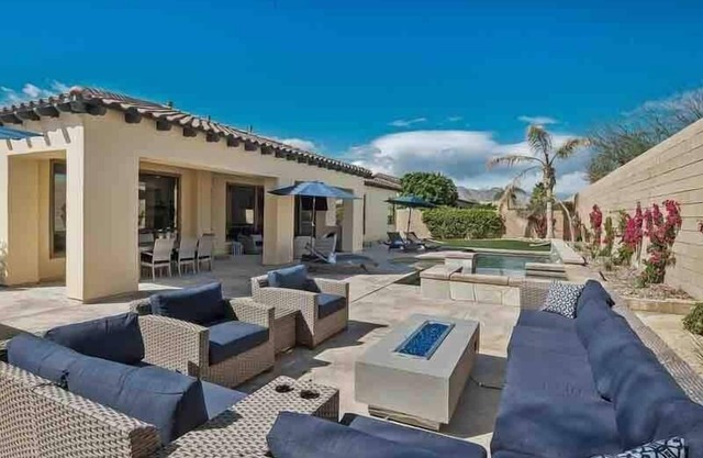 Walk to Festivals From a Modern Dream House Near La Quinta