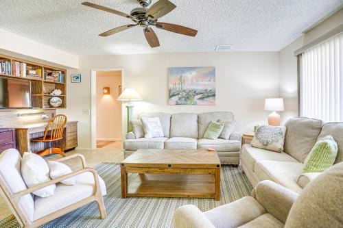 Walk to Golf Course 55-Plus Home in Sun City West