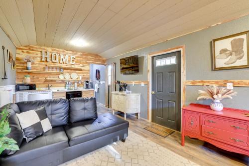 Walk to Grand Lake Pet-Friendly Grove Getaway!