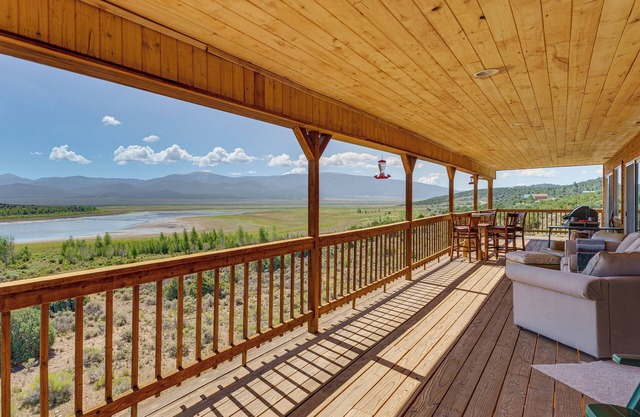 Walk to Lake: Scenic Southern Colorado Escape!