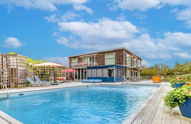 Walk to Ocean Beach - Designer Home at the Dunes Nature Reserve