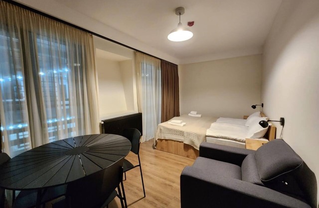 Walk to Ski Lift-1BR-Studio-Balcony-Parking