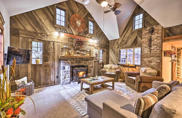 Walk to Zigzag River: ‘The Sundance’ Cottage