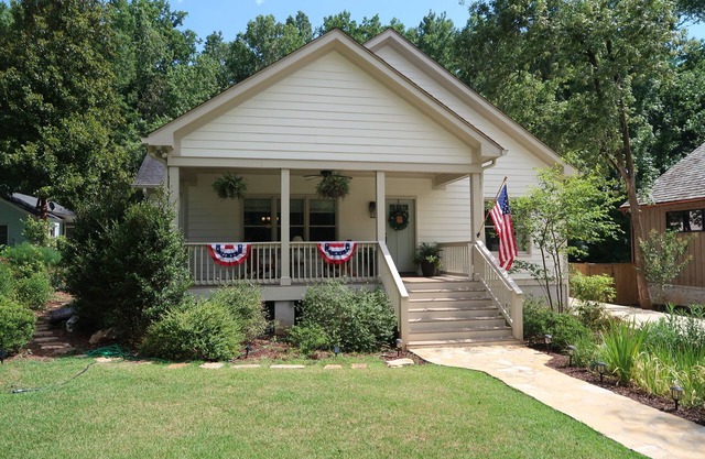 Walkable to Gameday and Five Points
