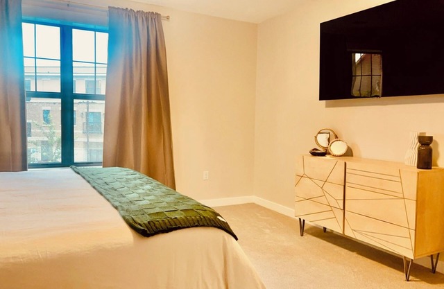 Walking Distance to ND Campus! Rooftop Views! Luxury!