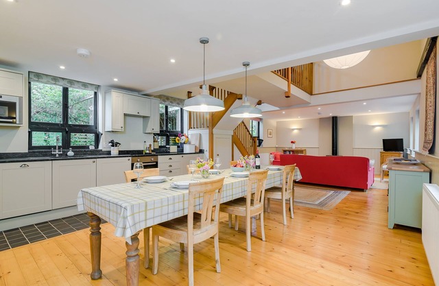 ★Walnut Tree Cottage★ Huge garden+village setting+near Canterbury+dog friendly