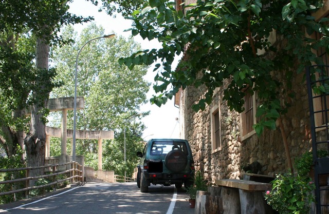 Warm and Spotless next to Climbing Spots in El Montsec and Gorge of Mu