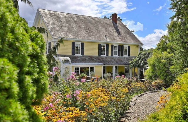 Warm Brook Farm+Entertainers Paradise+Hot Tub+Close To Everything+Dogs Stay Free