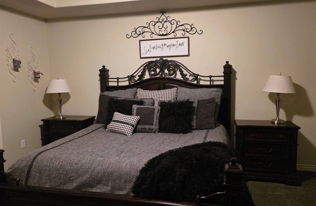 Wasatch Retreat: Spacious 5 bd 3.5 bth, Sleeps 14, Game Room, Pool Table