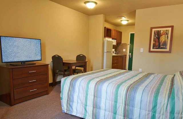 Watch a Game at Eagle Stadium! 3 Units in Pleasanton w/ Free Private Parking!