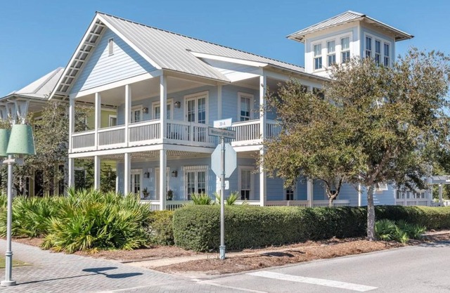 Watercolor by Dune Vacation Rentals - Beach District
