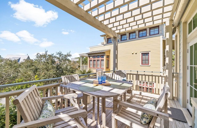 WaterColor Gulfside Retreat | Large Balcony w/View | Steps to Beach Club & Pools