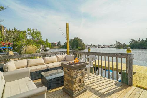 Waterfront w/Boat Dock & Cottage