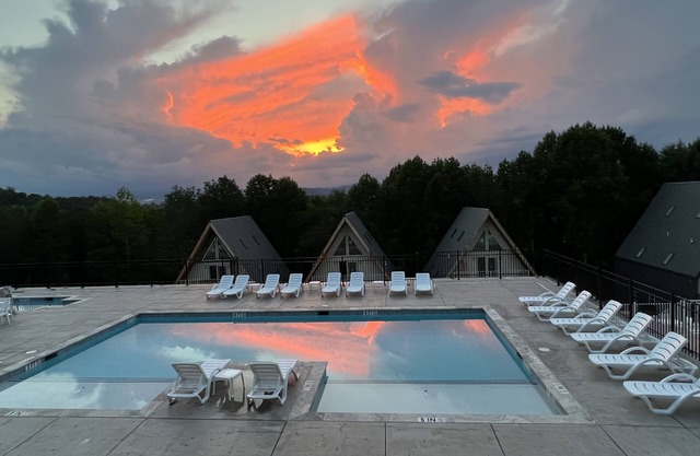 Waterfall View Cabin @ Skylaranna Resort