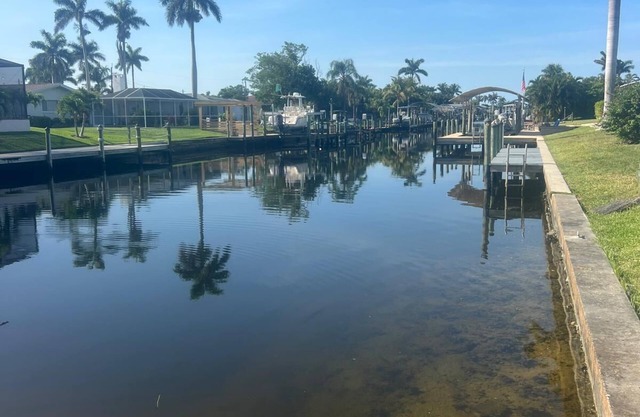 Waterfront 3-bedroom house in Cape Coral