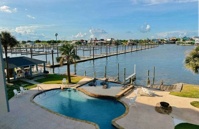 Waterfront Comfy Condo