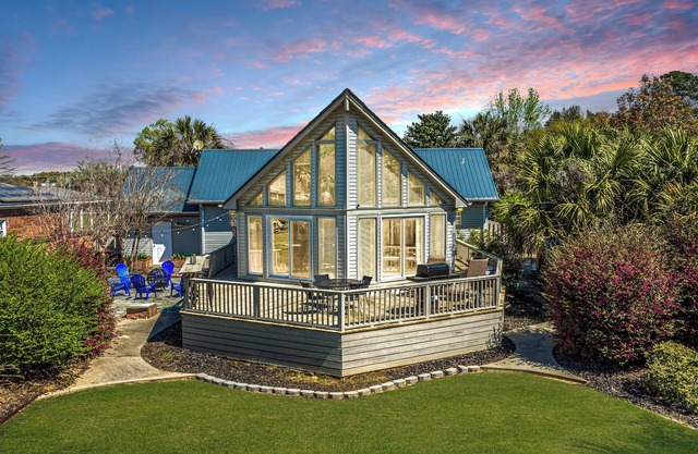 Waterfront, Dock, Boat Landing.The Calm On The Cove Sleeps 8!