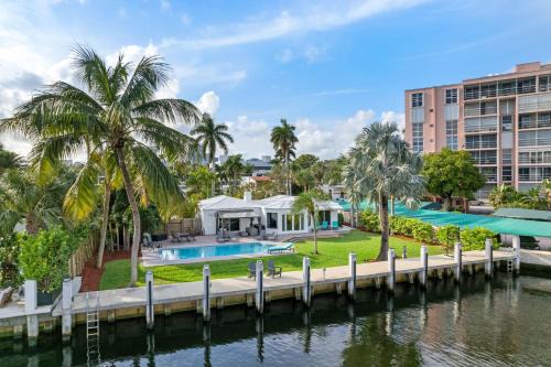 Waterfront Escape Walk to Las Olas PrivatePool BBQ