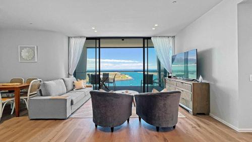 Waterfront Haven - Memorable Views