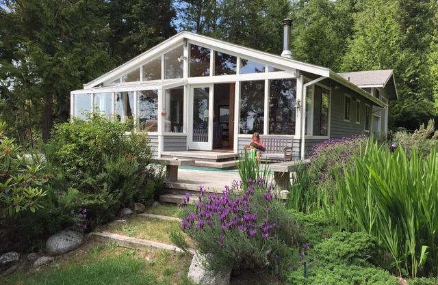 Waterfront Home - Watch a Sunset from the Hot Tub, Private Beach, Mooring Buoy