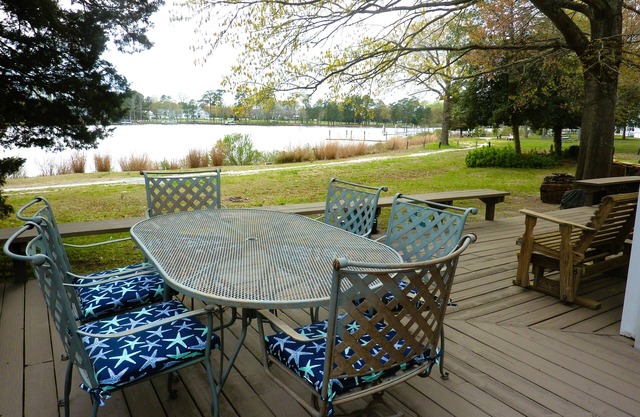 Waterfront! New listing! Idyllic chalet in amenity rich community.