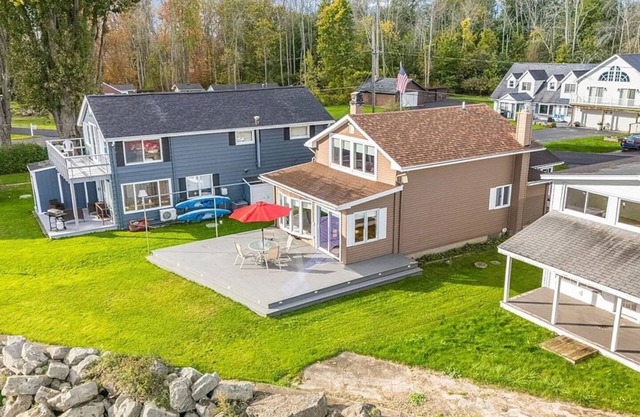 Waterfront Retreat | Lake Ontario Views | Deck