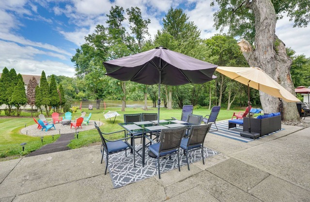 Waterfront Wallkill Duplex Home w/Fire Pits!