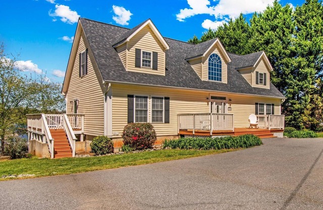 Waters Edge on Lake Norman