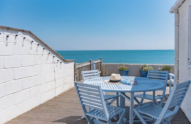 Wave Cottage - seaside cottage right on the beach by Bloom Stays